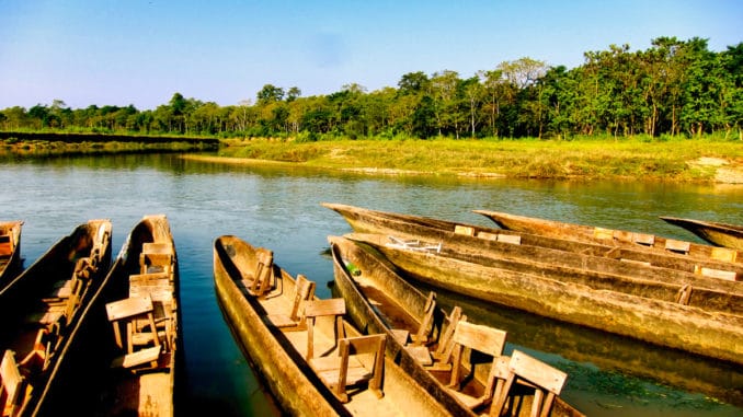 Kanus im Chitwan Nationalpark