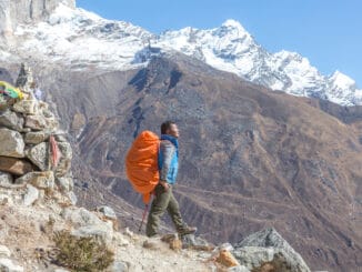 Oktober ist eine beliebte Zeit für Bergtouren in Nepal Nepal Trekking Touren im Oktober